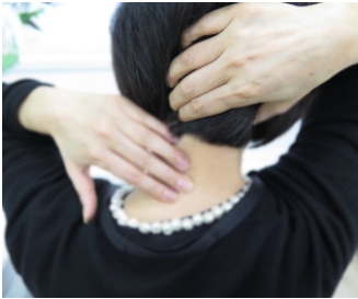 뒷골이 땡기는 증상