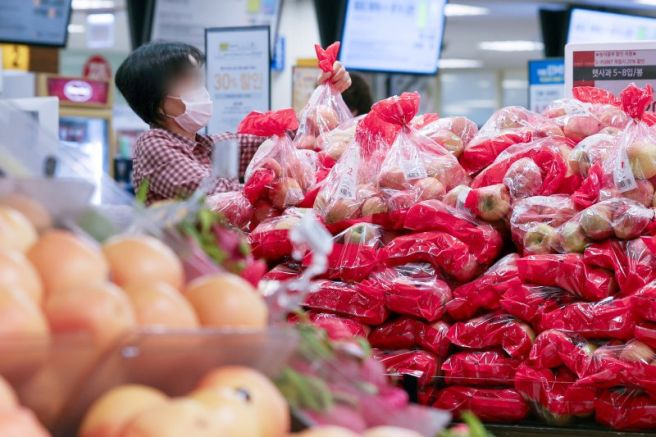 물가상승률 확대: 금리도 오를까? 소비자물가 2.6% 돌파와 한국은행 금리 결정의 상관관계 완벽 분석