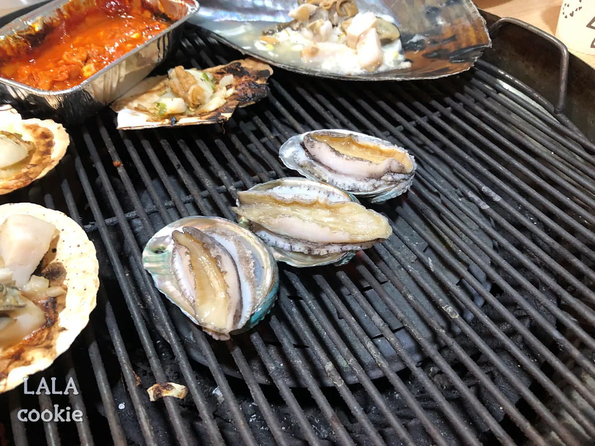 대구-달서구-상인동-조개구이-맛집-아싸가리비-움직이는-활전복