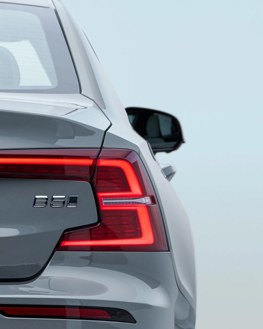 2025 볼보 S60 신형 가격 및 제원, 경쟁차종