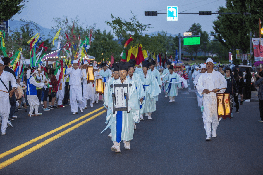 강릉단오제-영신행차-사진