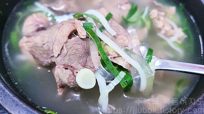 동남집-양지곰탕-고기-토핑-맛