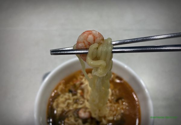 이마트 노브랜드 냉동 새우살(적새우살)(라면 부재료) 2023년 1~3월 조리 후 면, 새우