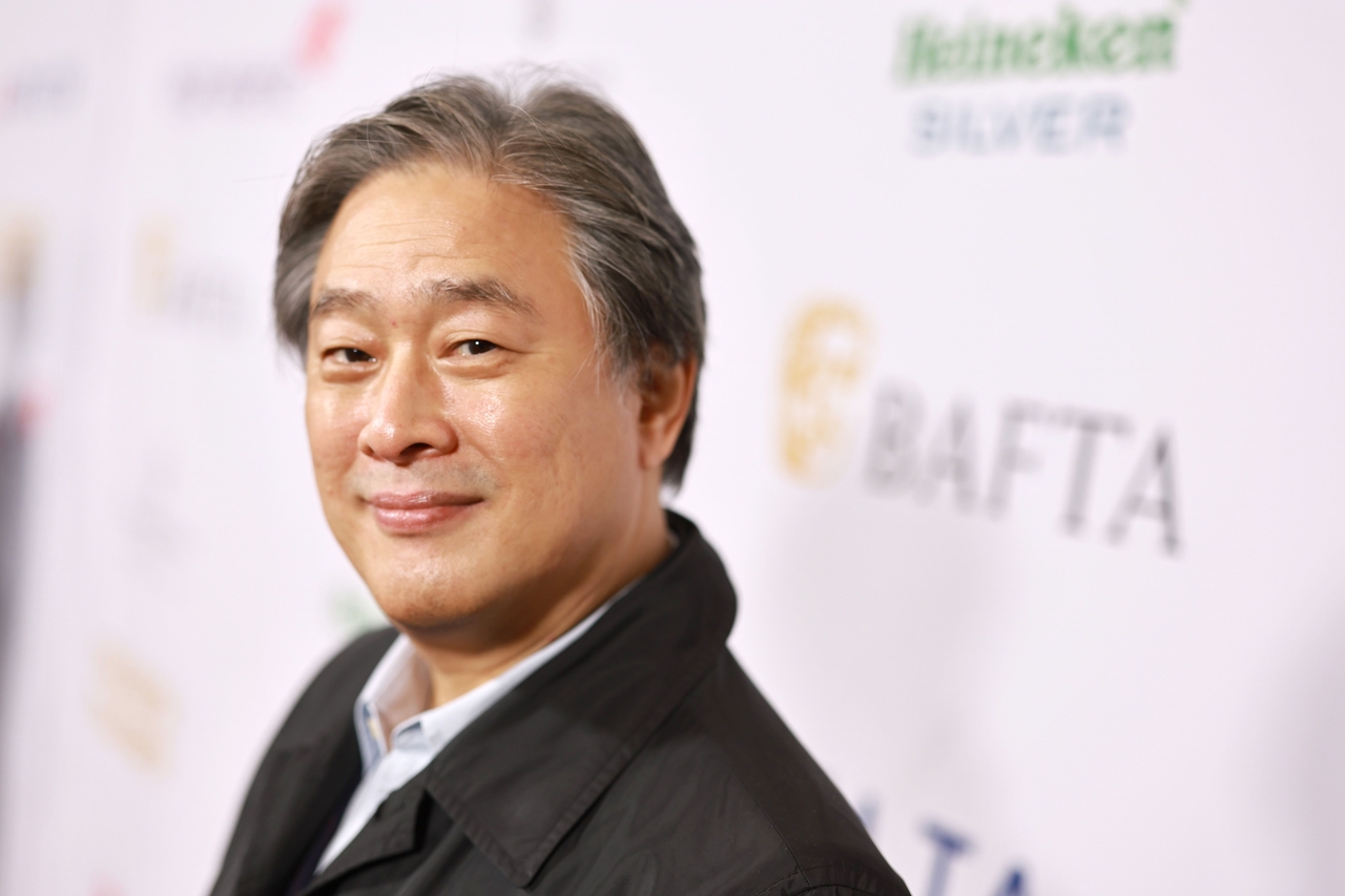 박찬욱 감독, 美 작가조합(WGA) 제명 파업 규정 위반의 전말