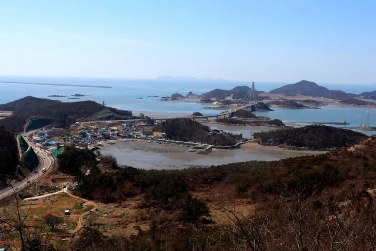 신시도 산아래 식당 1박 3식