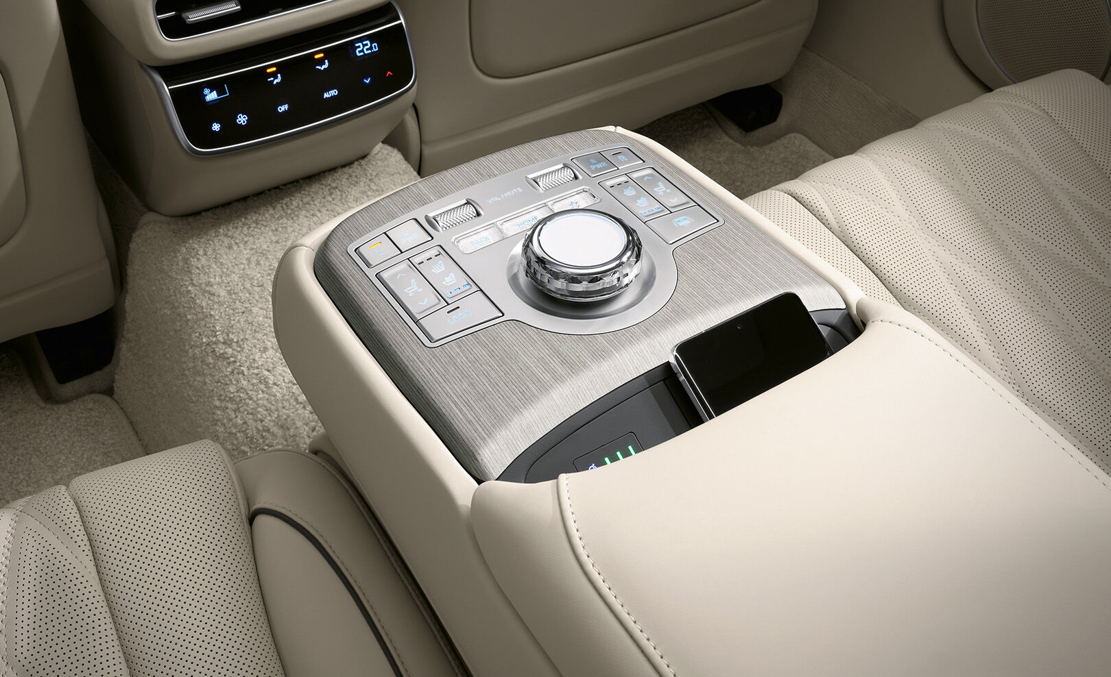 G80 가솔린 2.5 터보 / 가솔린 3.5 실내디자인 뒷좌석 무선 충전 & 다기능 암레스트