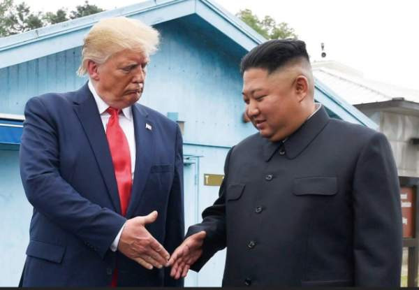 북한 두 국가 개헌: 통일 삭제&middot;영토 조항 신설과 김정은 핵 지휘권 명문화의 충격적 배경