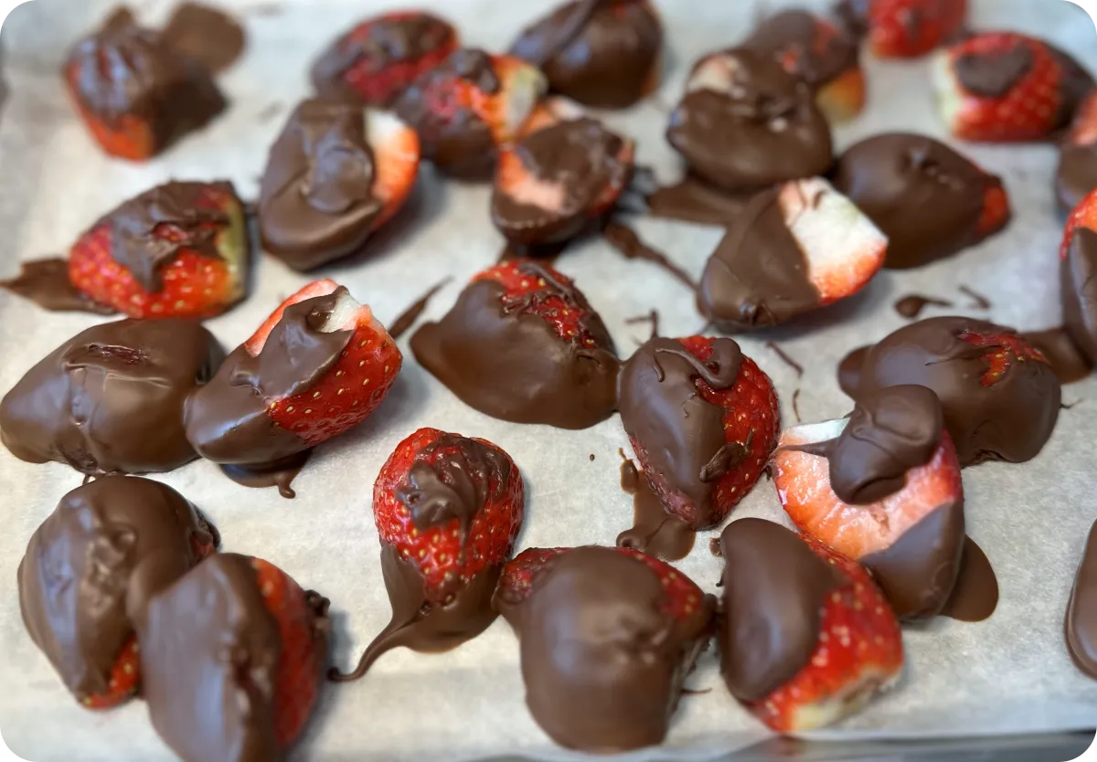 초콜릿에 빠진 딸기