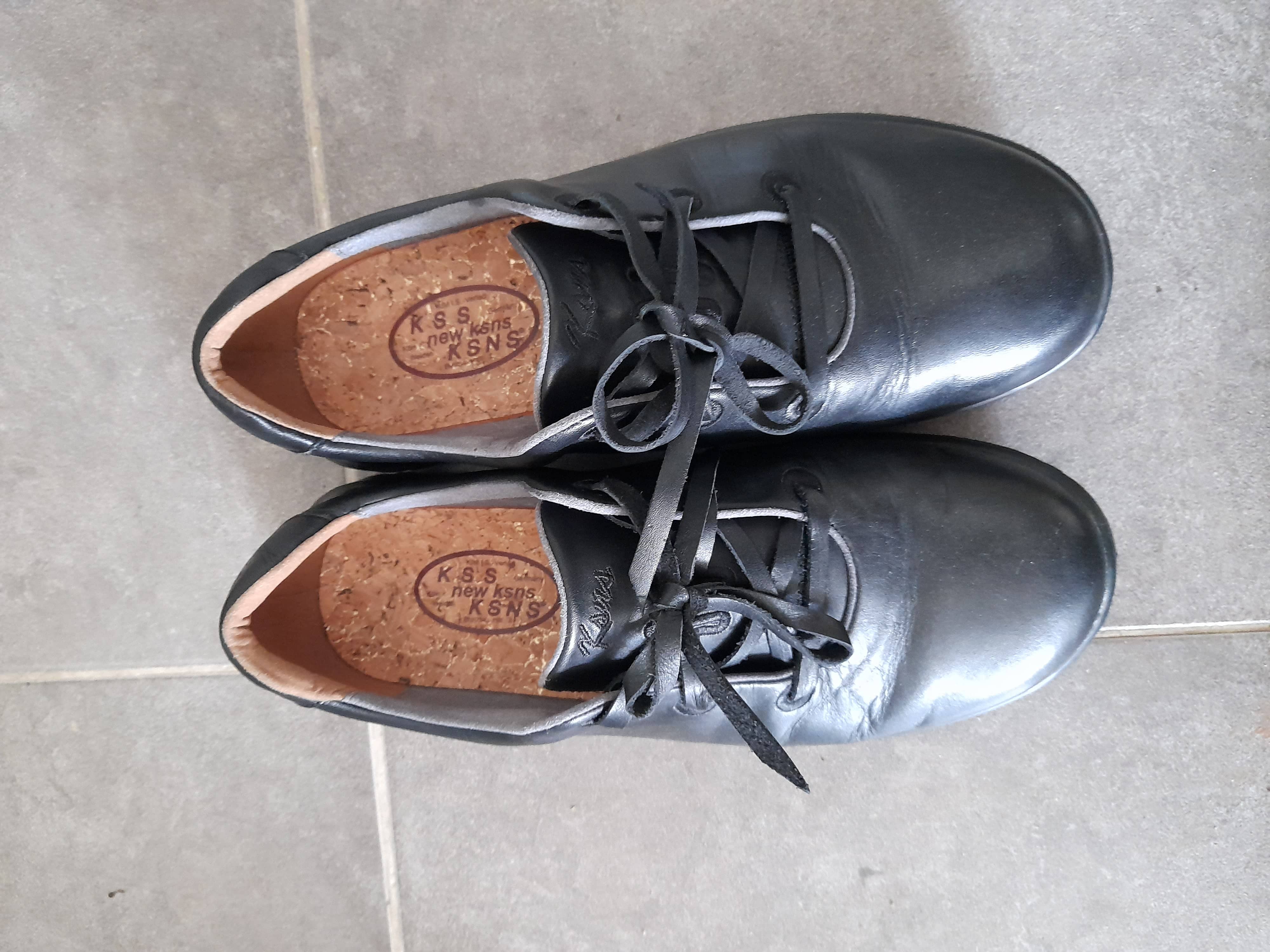 KSNS 신발을 구입했습니다(족저근막염신발)