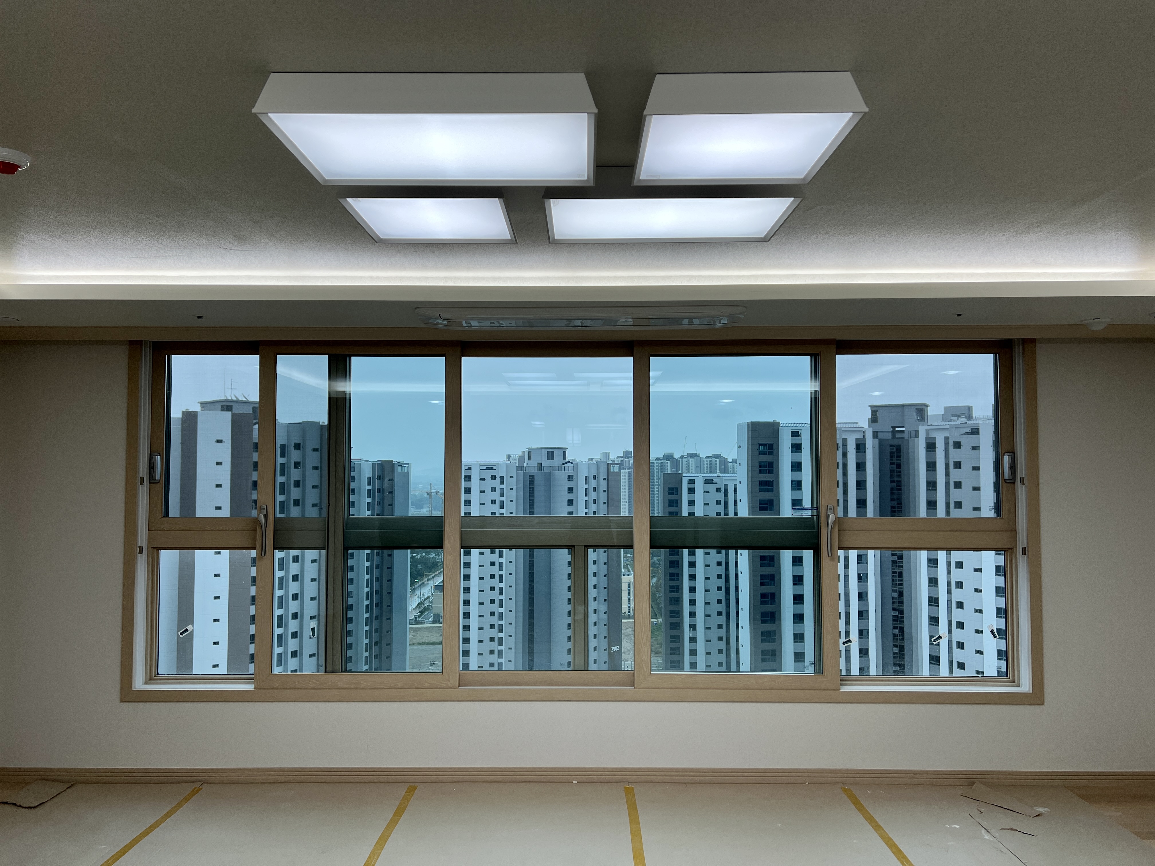 베이킹아웃 거실