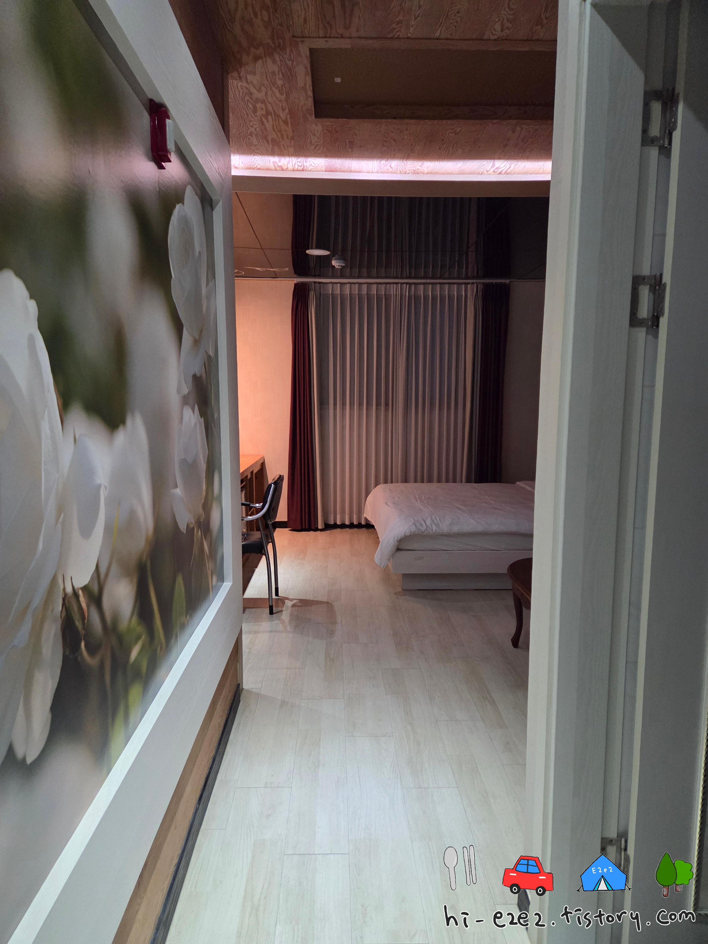 대전 잉카모텔 객실 입구