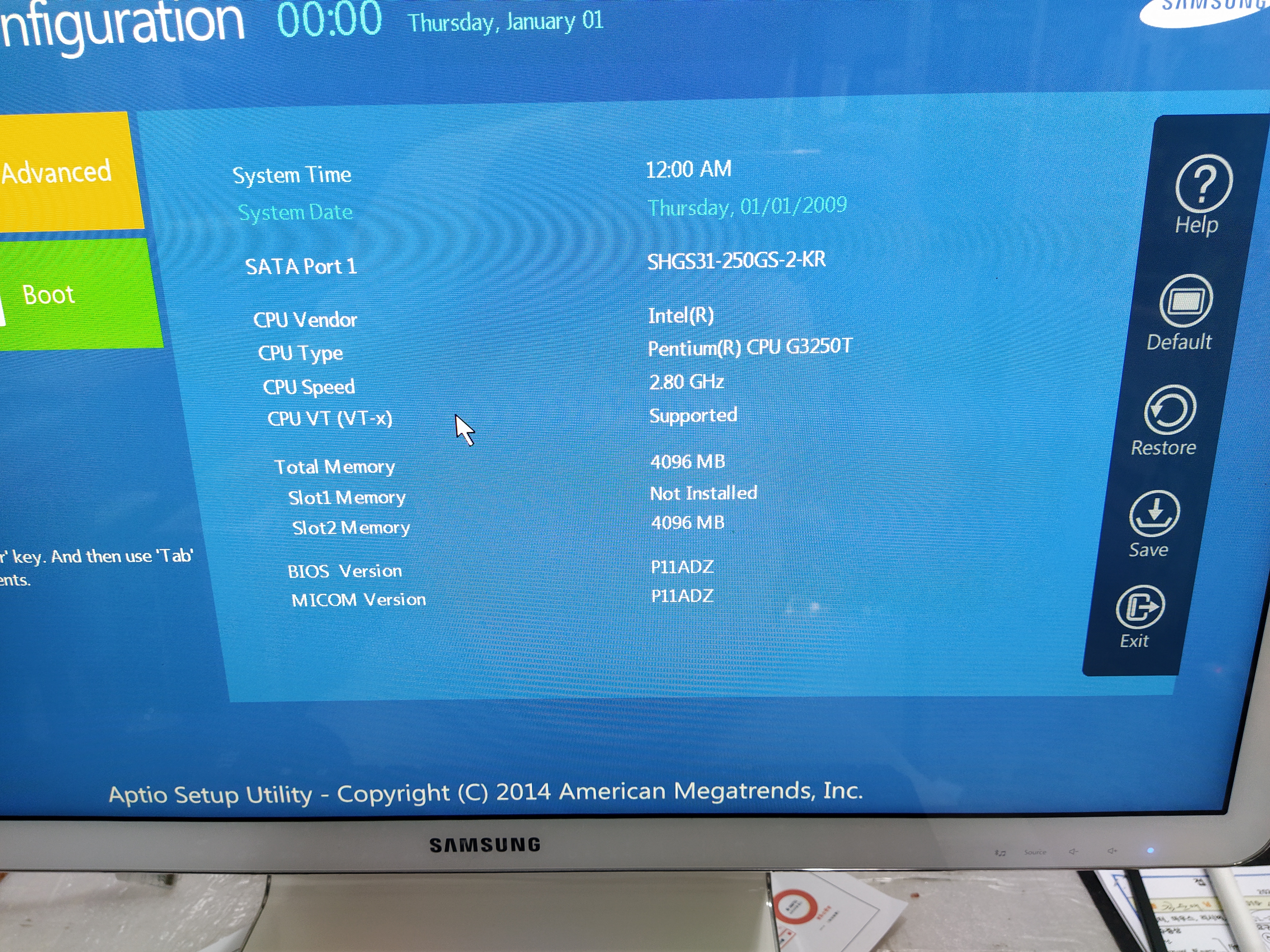 시모스 모드에서 SSD 모델이 정상적으로 뜨는지 확인하고 윈도우10 설치를 위해서 설정을 변경했습니다.