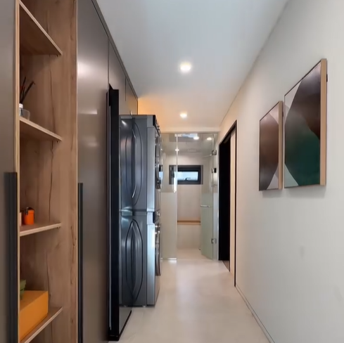 세탁과 건조기가 같이 있는 세탁실