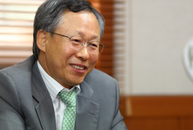 조대현 전 헌법재판관
