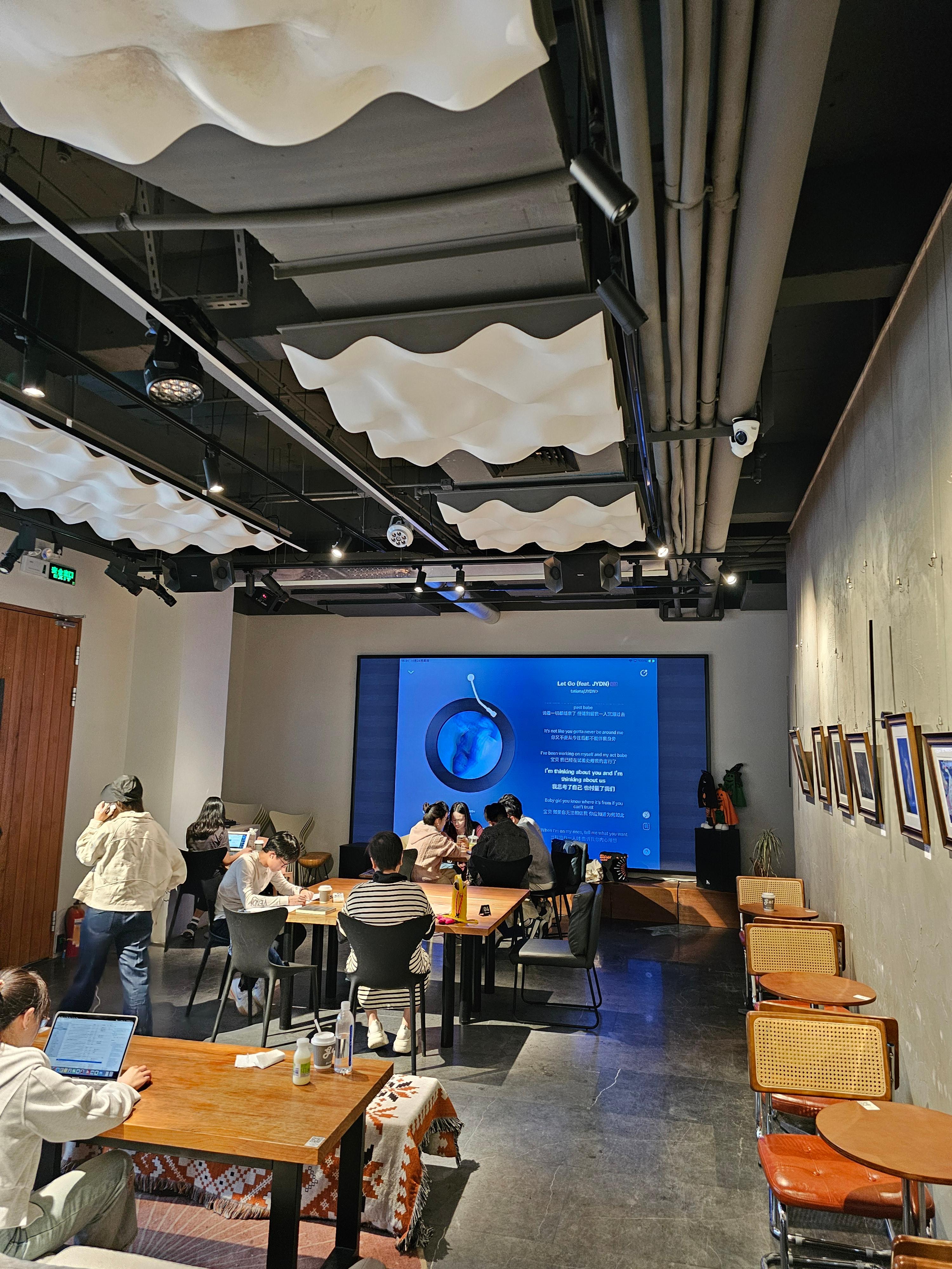 분위기좋은 카페 get coffee