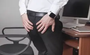 항문이-불편한-사람