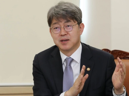  정무직 공무원 강신욱 통계조작 무혐의 이유