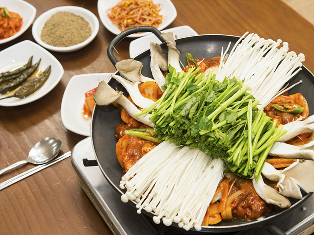 광주 야구장 근처 맛집 먹거리 기아챔피언스필드 기아 임서방숯불구이 청와대 임동초밥집 영발원 김가네영양해물칼국수 명태어장 금바다수산 900달러 임동제니스점 풍성한칼국수 영미오리탕
