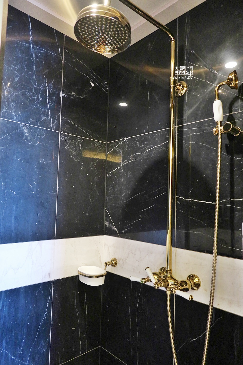 레스케이프 호텔 그랜드 디럭스 아틀리에 룸 후기 프렌치 부티크 호텔 명동