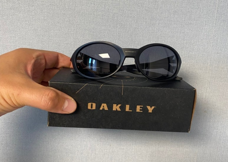 오클리 OAKLEY 선글라스 아이자켓 리덕스 - MATTE BLACK - PRIZM GREY / 0OO9438