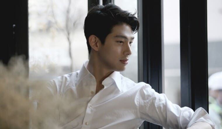 그룹-UN-출신-배우-최정원