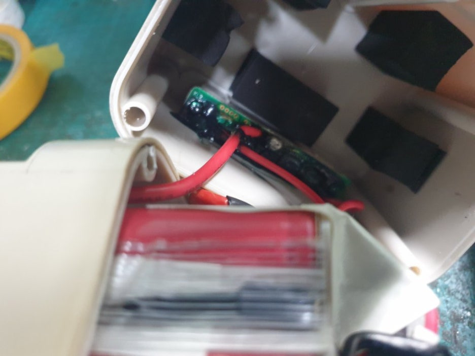 모야(Moya) 전기자전거 배터리팩 탈거 작업