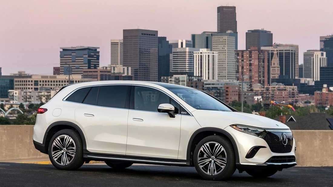 벤츠 EQS 차량 측면사진