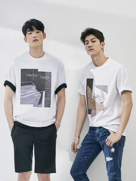 반팔 티셔츠 세일 여름 쇼핑 타이밍