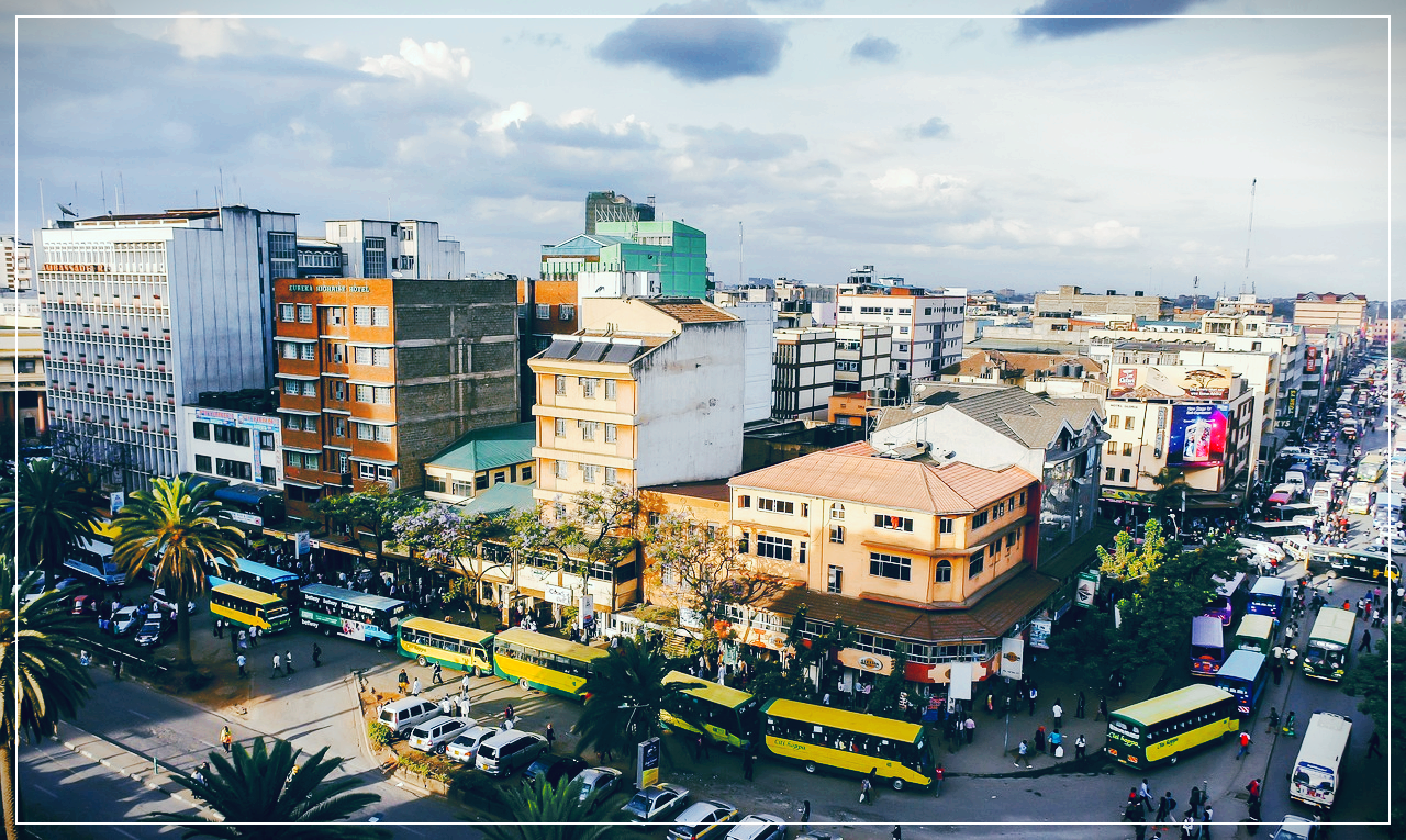 나이로비 시내의 번화한 거리