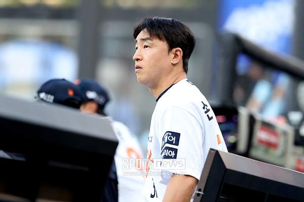 'KBO 최다 안타' 손아섭, 두산 베어스 전격 트레이드 배경과 향후 기록 경신 전망 분석