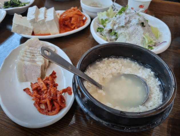 생방송투데이 파주 두부전골 맛집