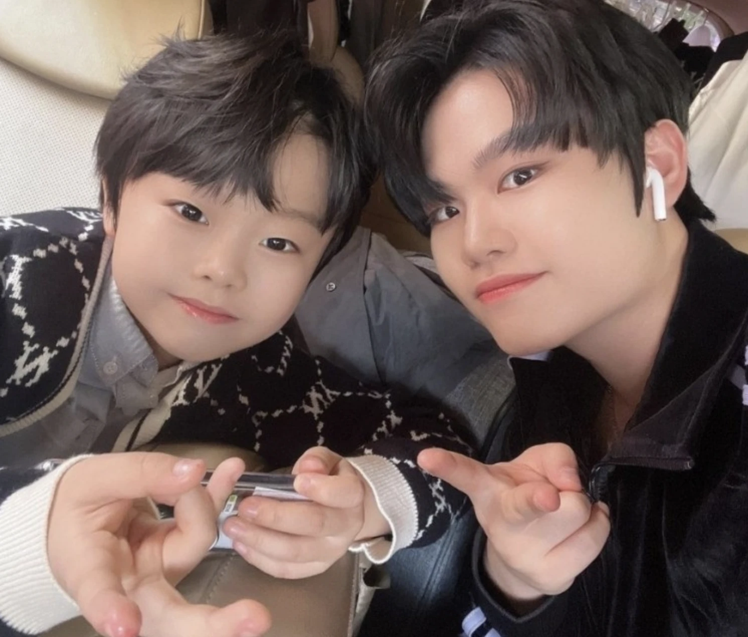 황민호-황민우형제
