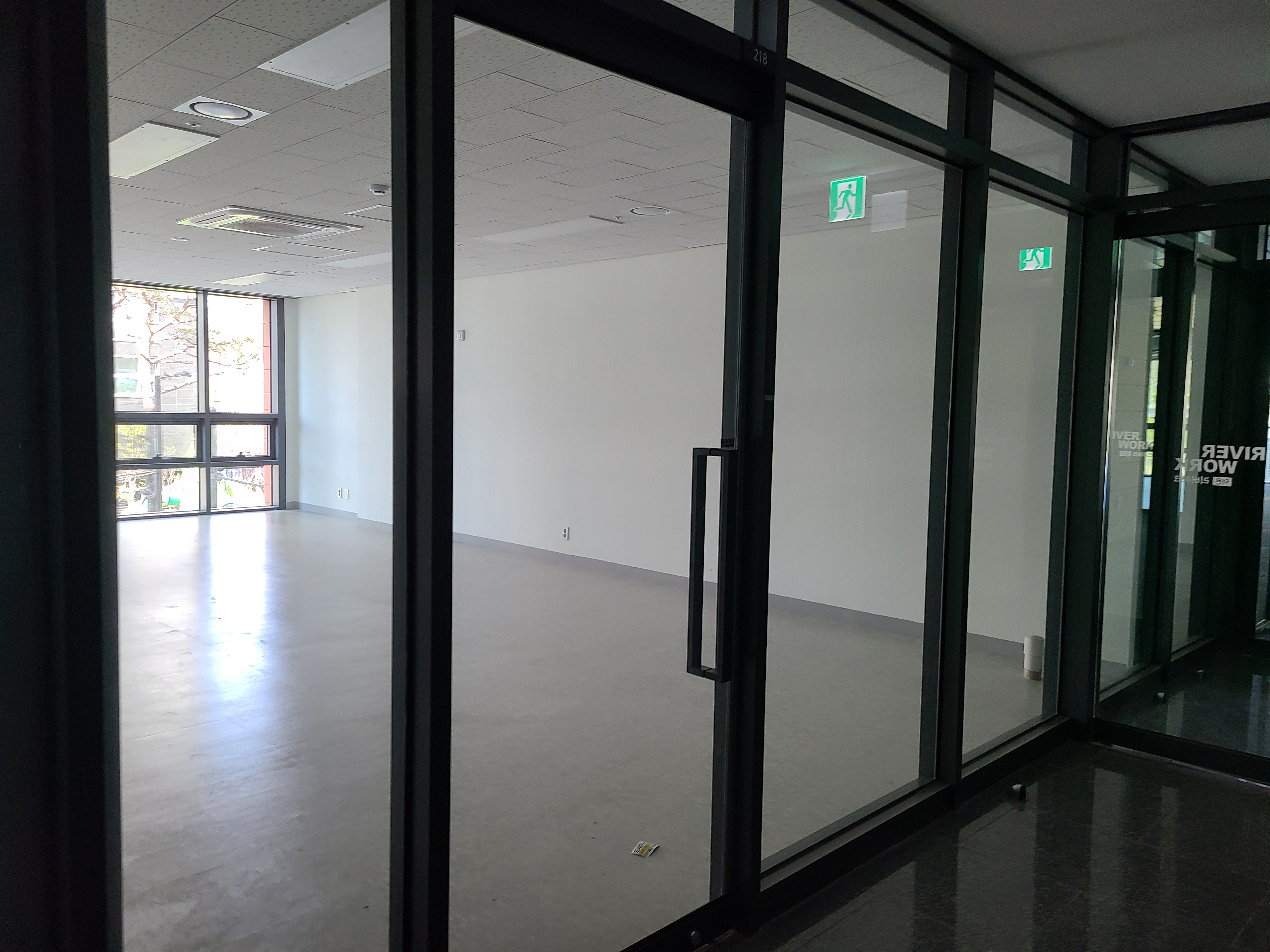 덕은 리버워크 상가 내부5