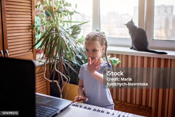 AI와 VR 기술을 활용한 언어 발달 교육법