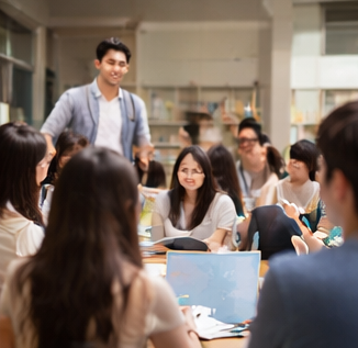 대외활동 참여중인 대학생
