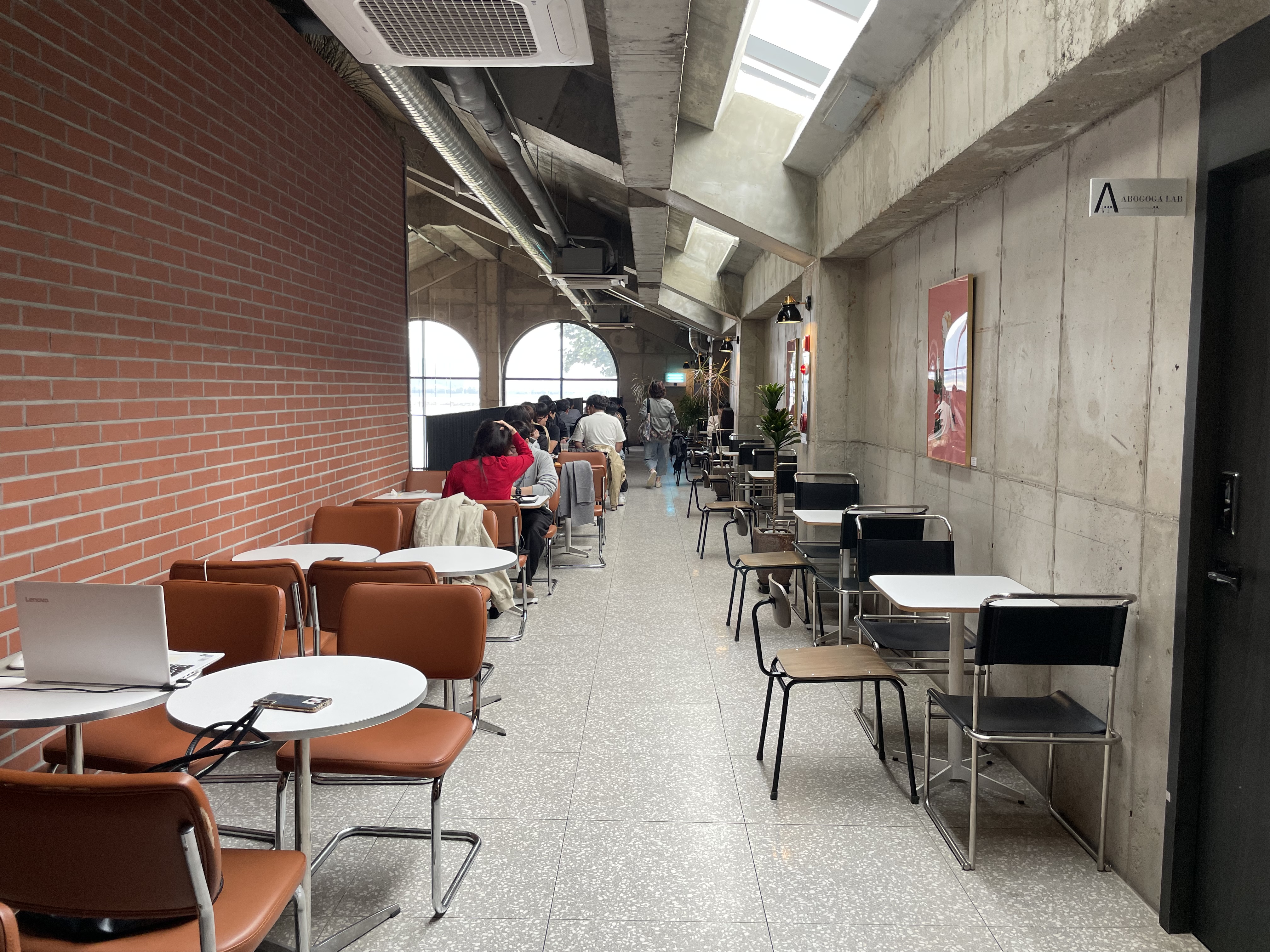 김포 한강뷰 대형카페 아보고가