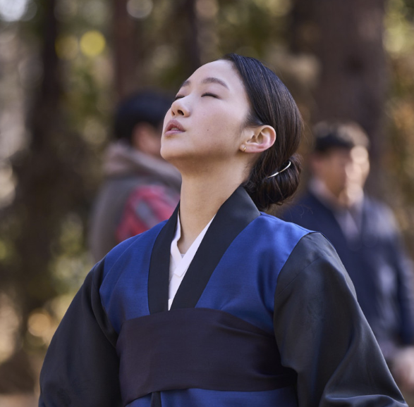 영화 파묘 소개 : 줄거리 및 관람평_김고은