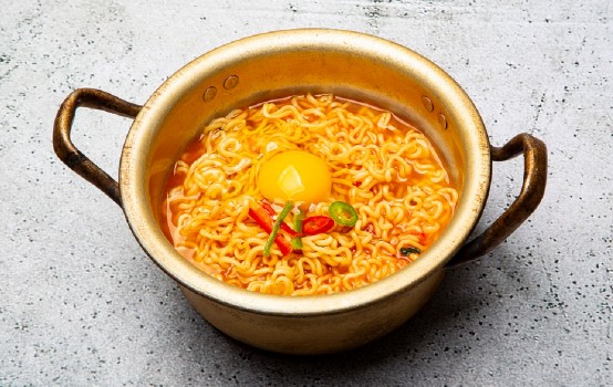 라면 브랜드별 비교 - 열량, 나트륨, 포화지방, 탄수화물