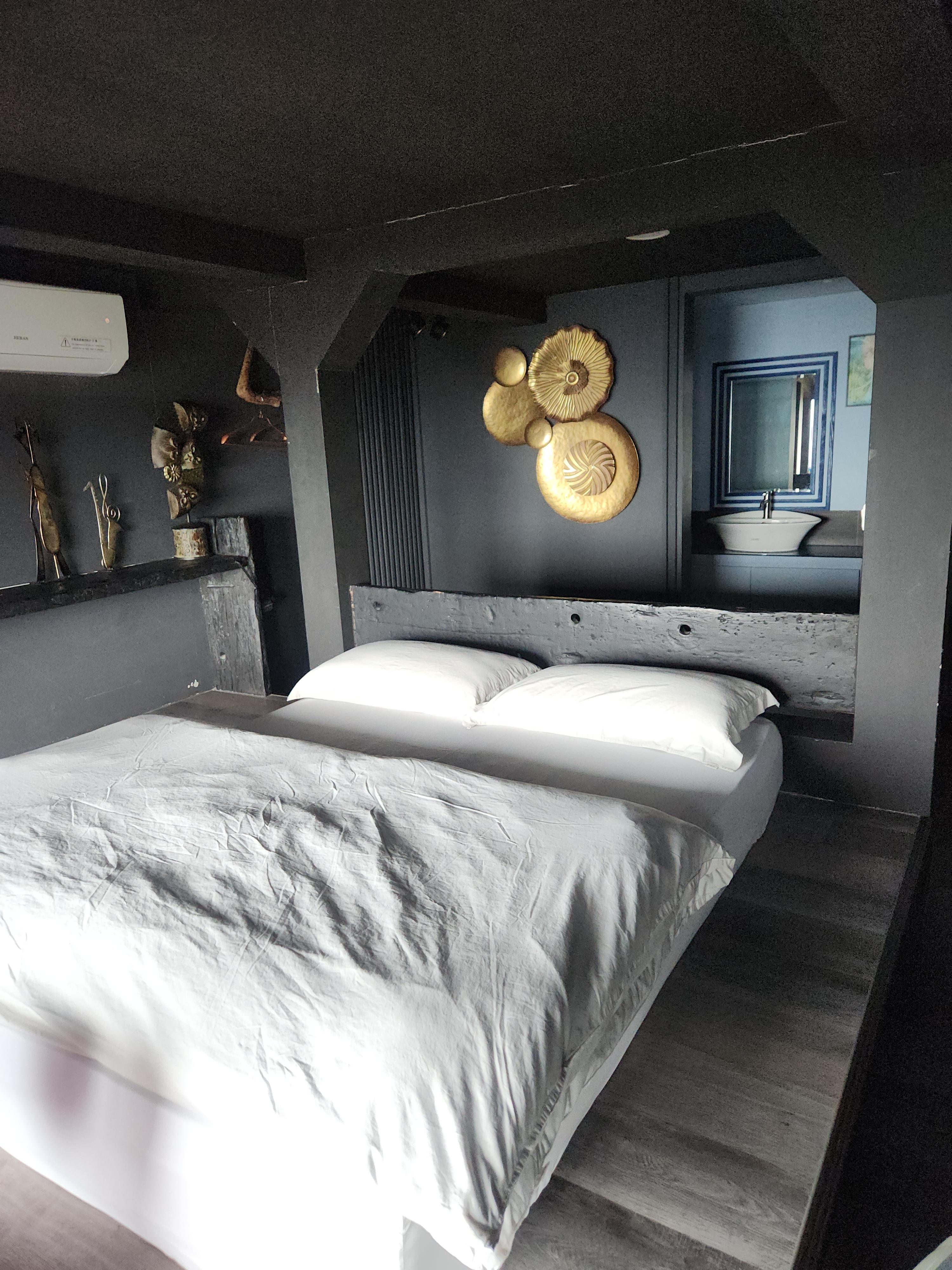 대만 지우펀: 야경과 맛집 및 숙소(윈저스 선라이트 한-구안,日光涵館民宿) 소개_침실