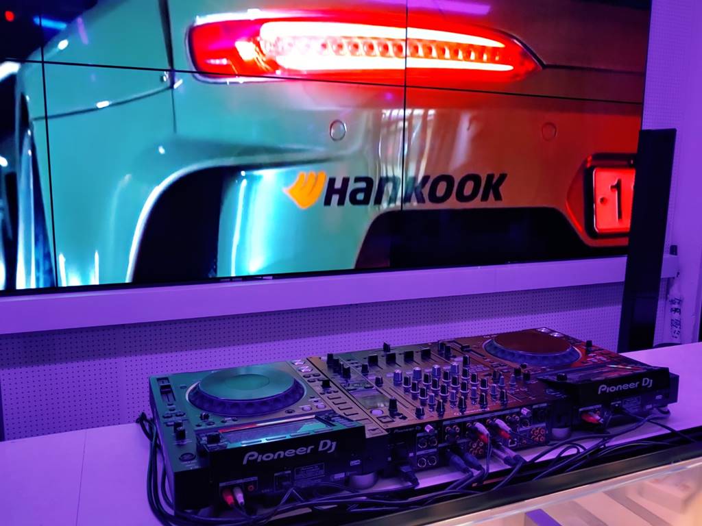 DJ 디제잉
