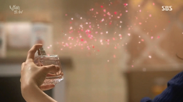 지속력 높은 향수 뿌리는 법 에어샤워