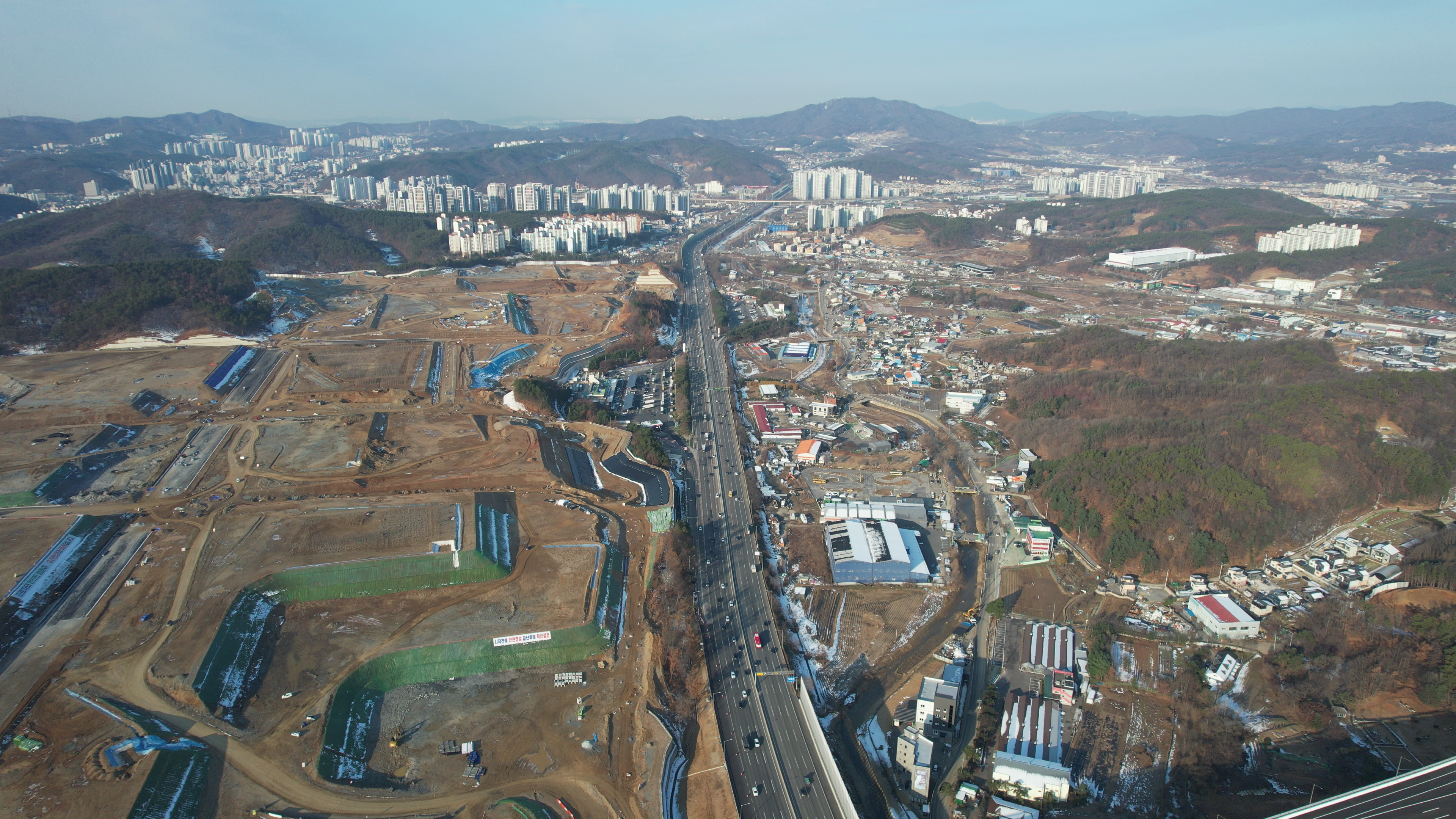 동용인IC 인근 국제물류단지 사진