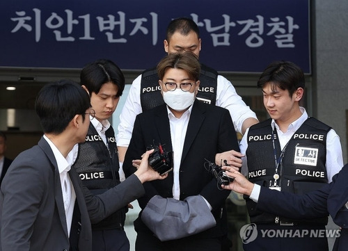 음주 뺑소니 혐의 김호중 가수 성탄절 특사 가석방 심사 대상 올라…가능성은?
