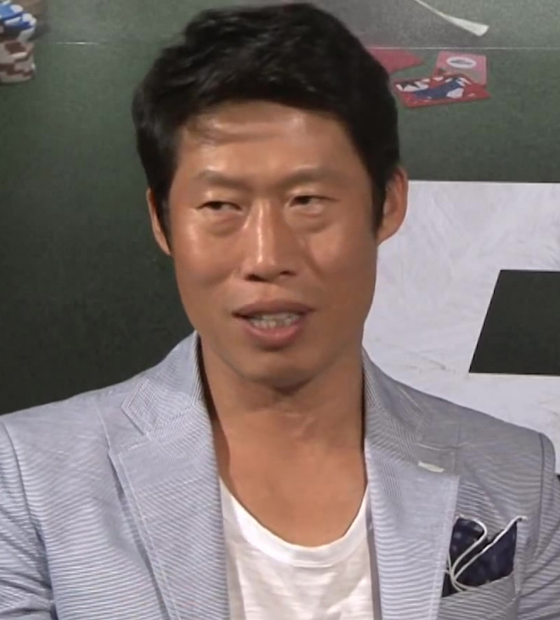 영화 정보와 상영 시간 확인하러 가기