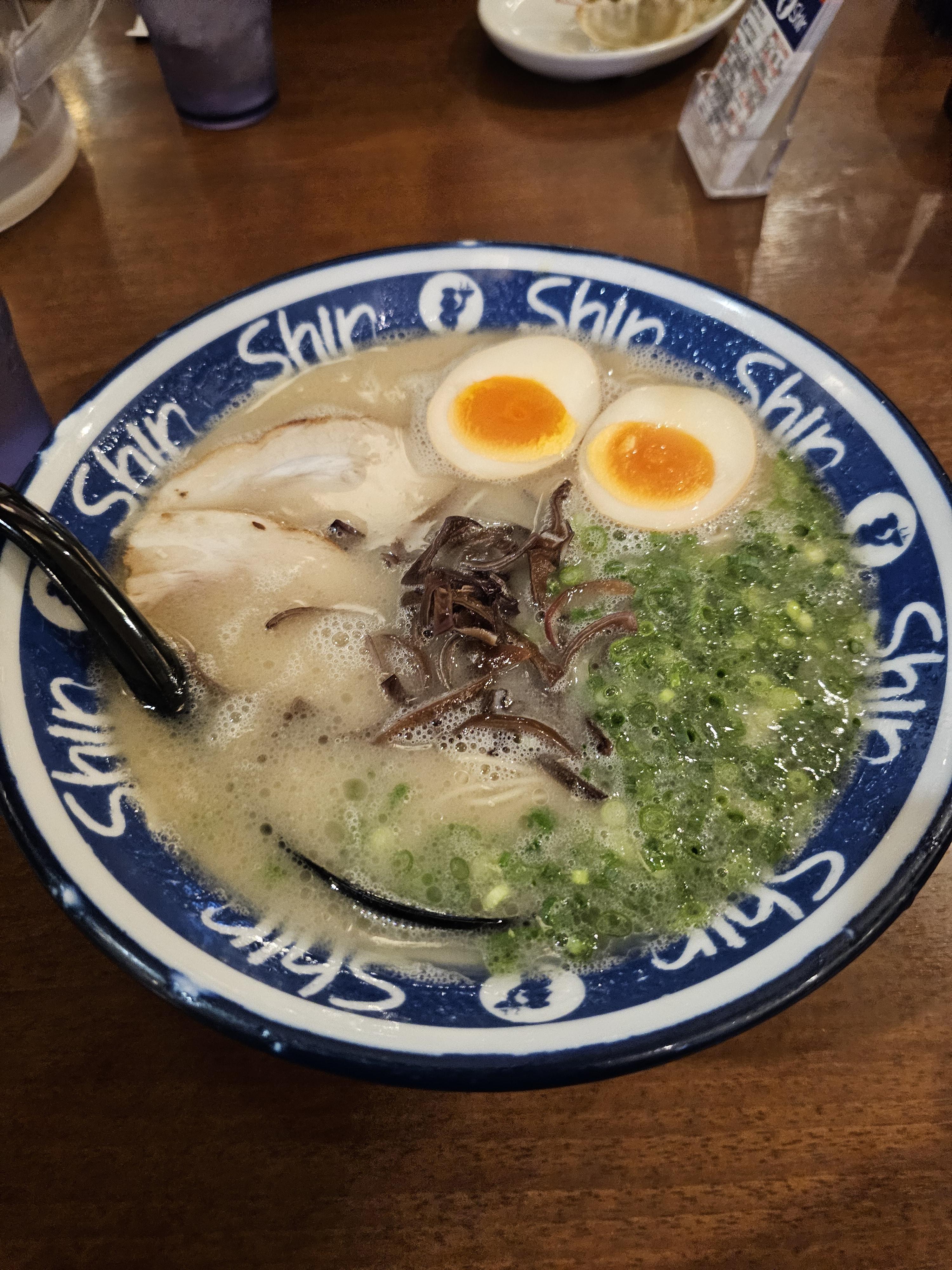 신신라멘 돈코츠라멘 후기