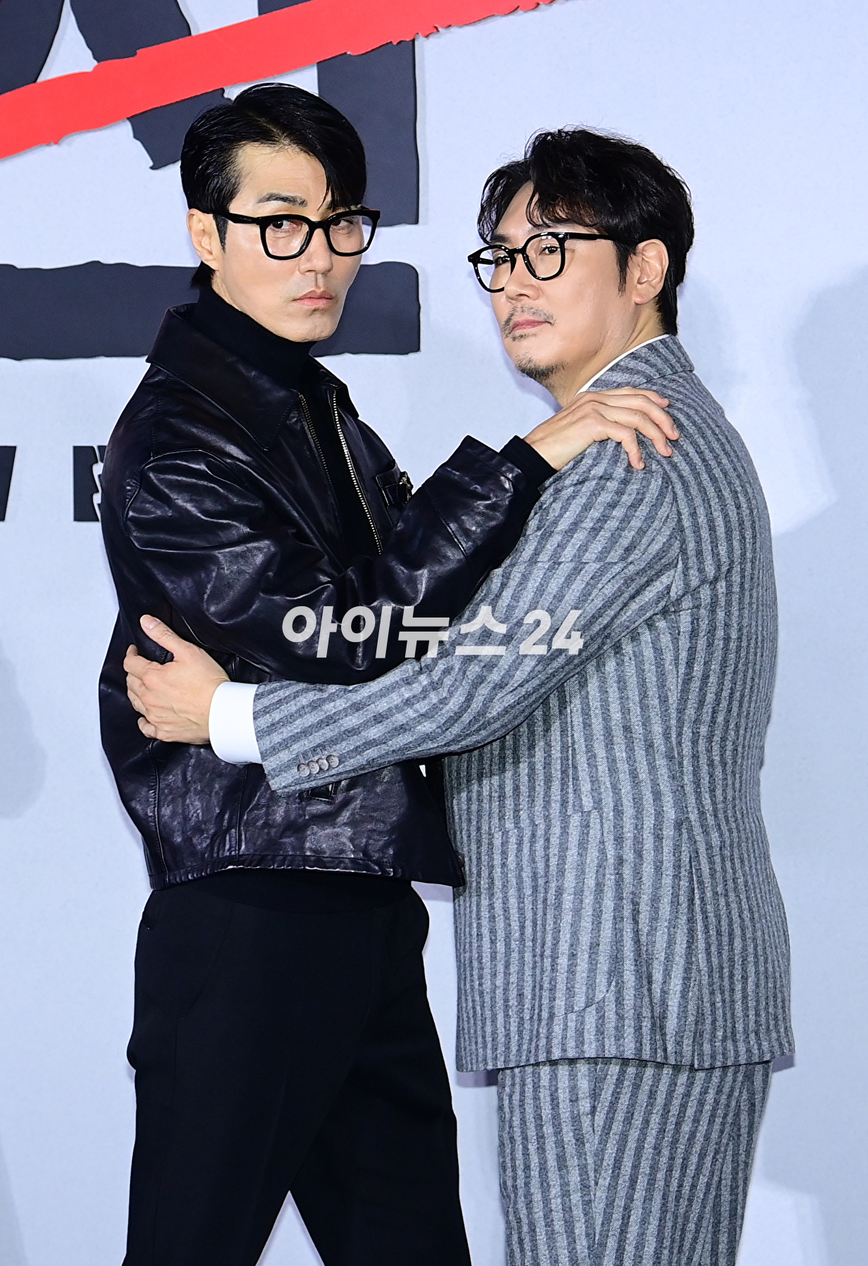 배우 차승원과 조진웅이 14일 오전 서울 용산구 CGV 아이파크몰에서 열린 넷플릭스 영화 &#39;독전2&#39;(감독 백종열) 제작보고회에 참석하고 있다. [사진=정소희 기자]