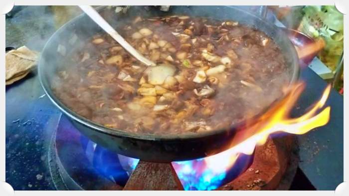 생활의달인-맛집-리스트-은둔식달-쟁반-양파-짜장-달인