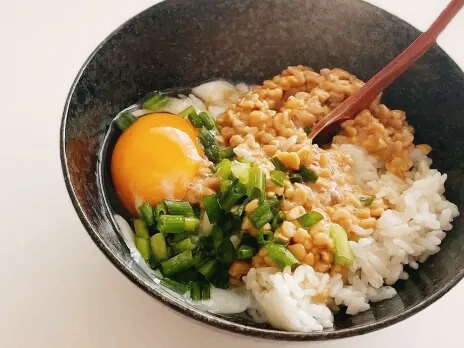 계란과 맛에 비벼먹는 낫또