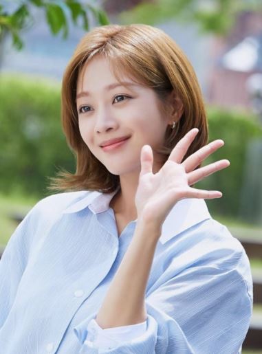 김수현 조보아 디즈니 넉오프 프로필 드라마 나이