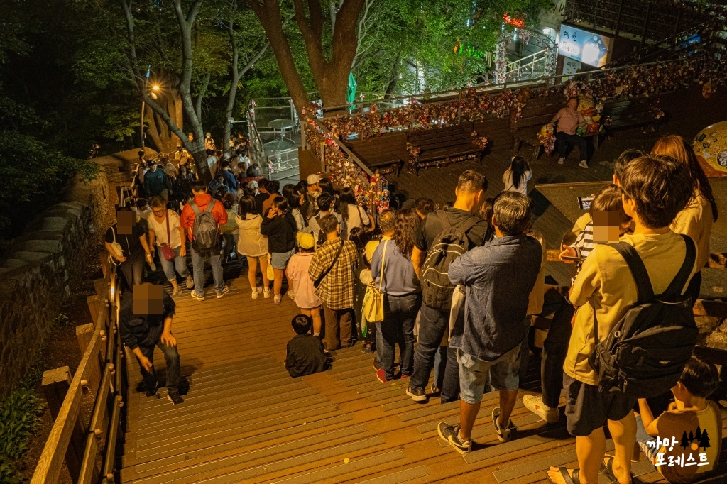 서울 남산타워 케이블카 대기줄